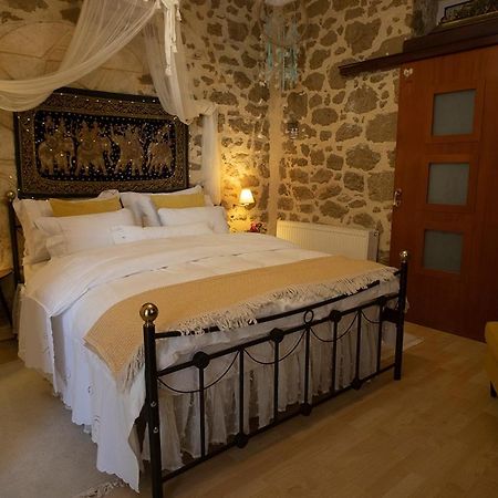 Stone Suite In The Center Of Korinth Exterior foto
