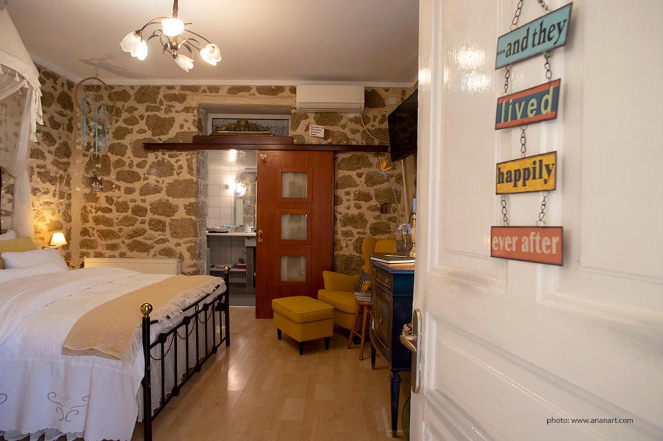 Stone Suite In The Center Of Korinth Exterior foto